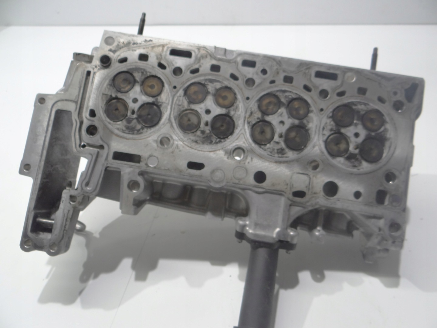 head. BMW E90 N47D20C 7812603