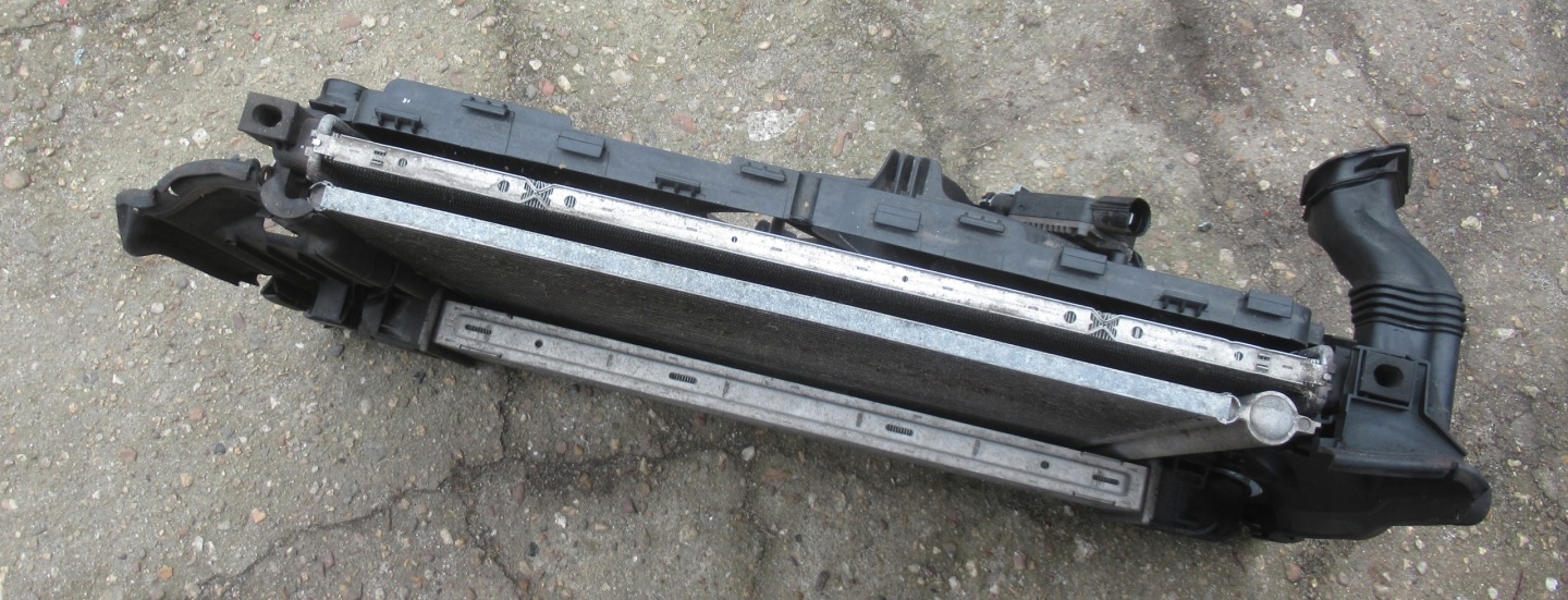 VOLVO V70 2.0 D 09R radiator complete P31305135