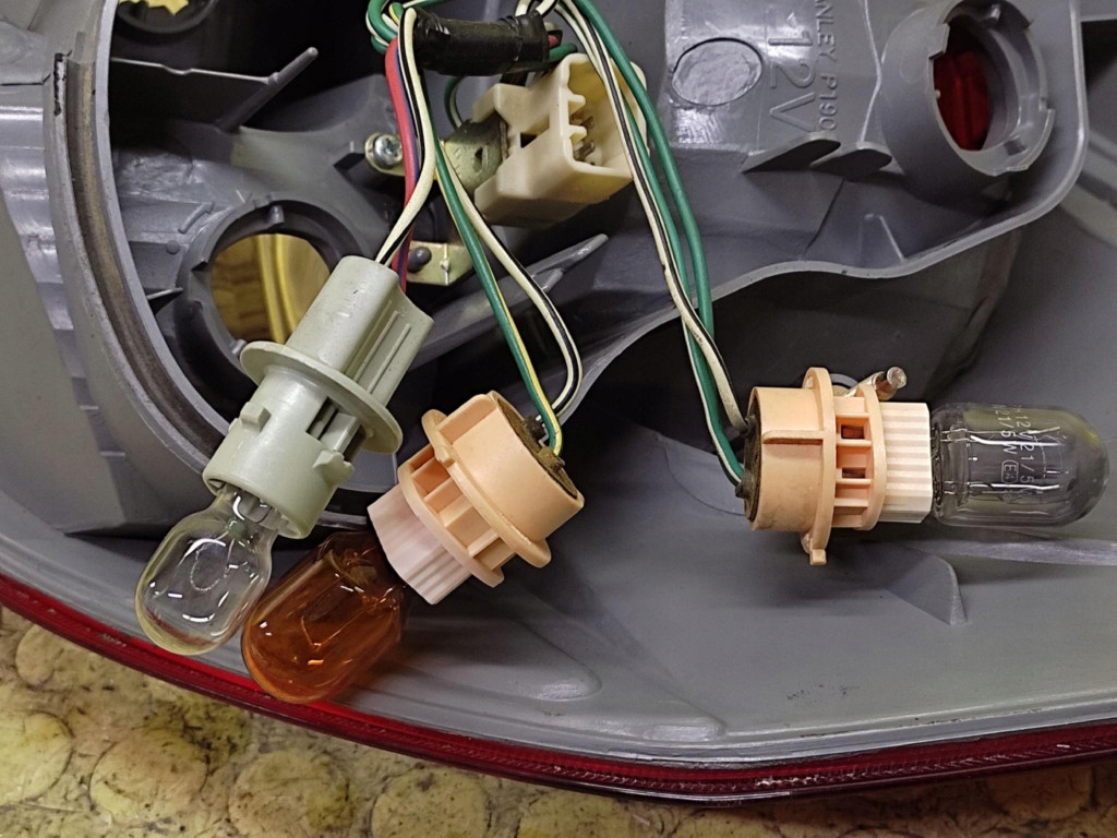 TOYOTA MATRIX Licht links heck