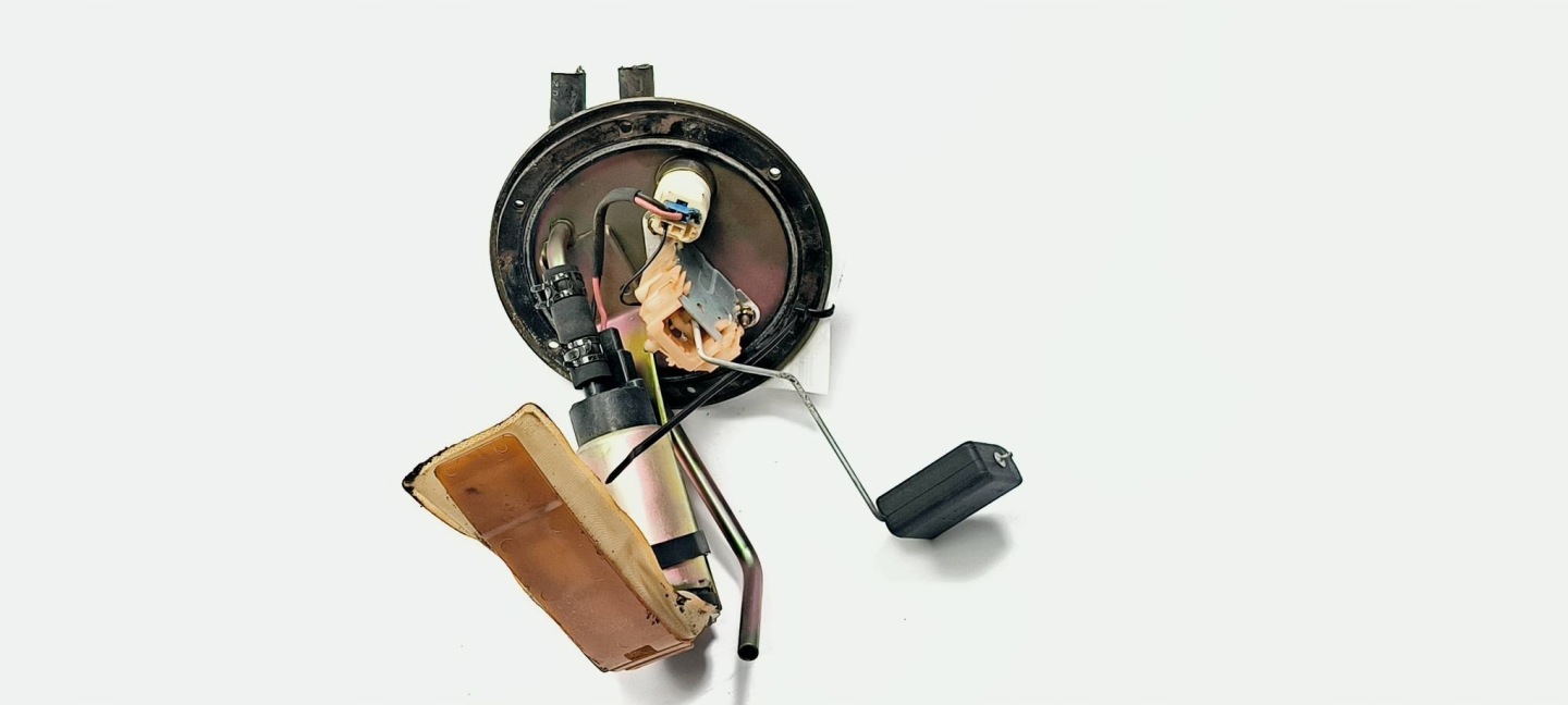 pump fuel B6DAZ501 1.5 MAZDA 323
