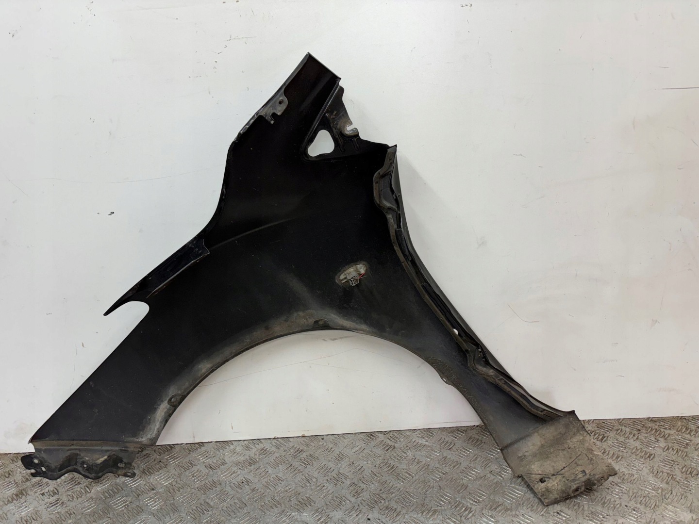 fender front front right MAZDA 2 DE 07