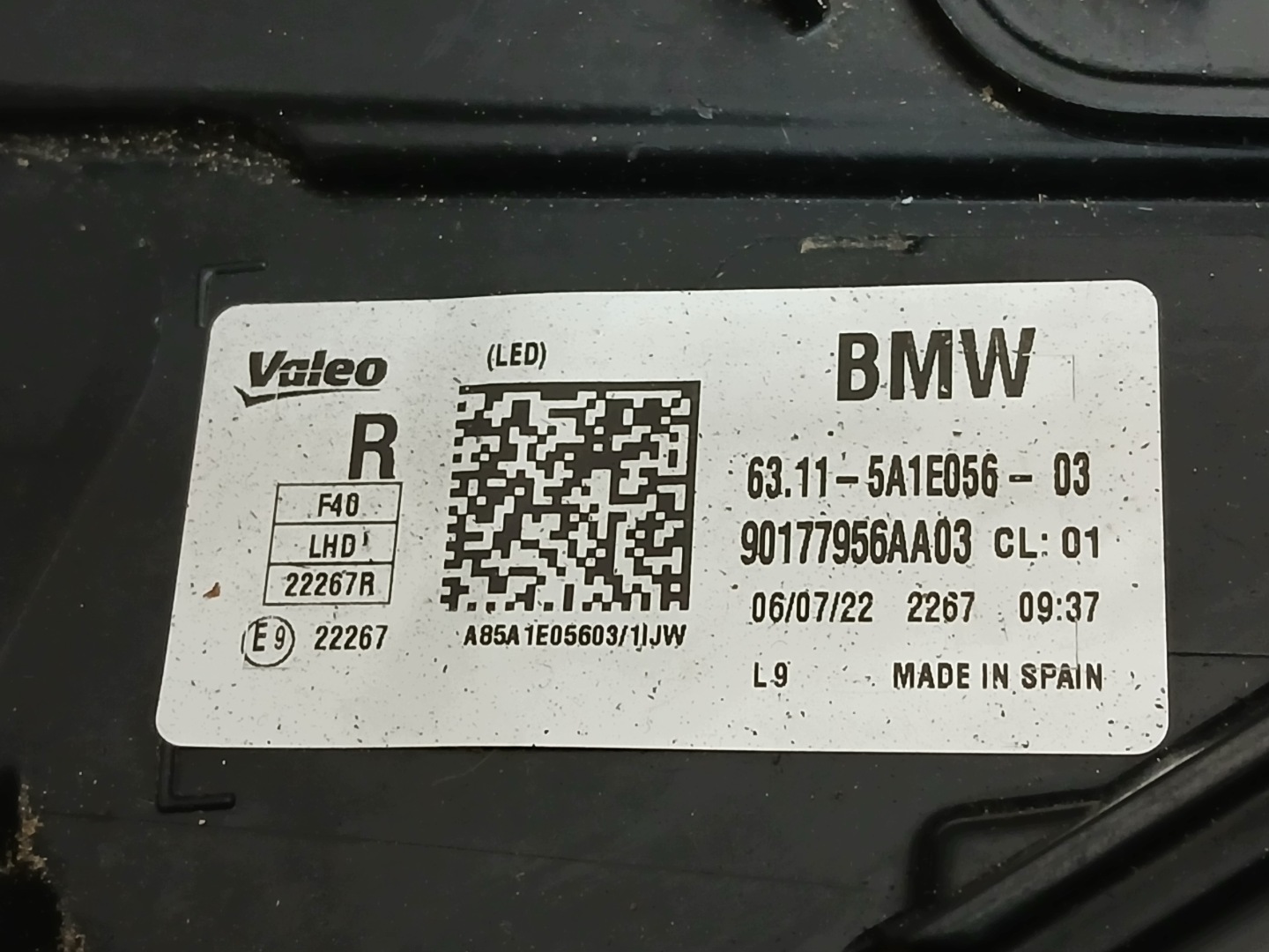 light front right BMW and 1 F40 FULL LED 6311-5A1E56-03