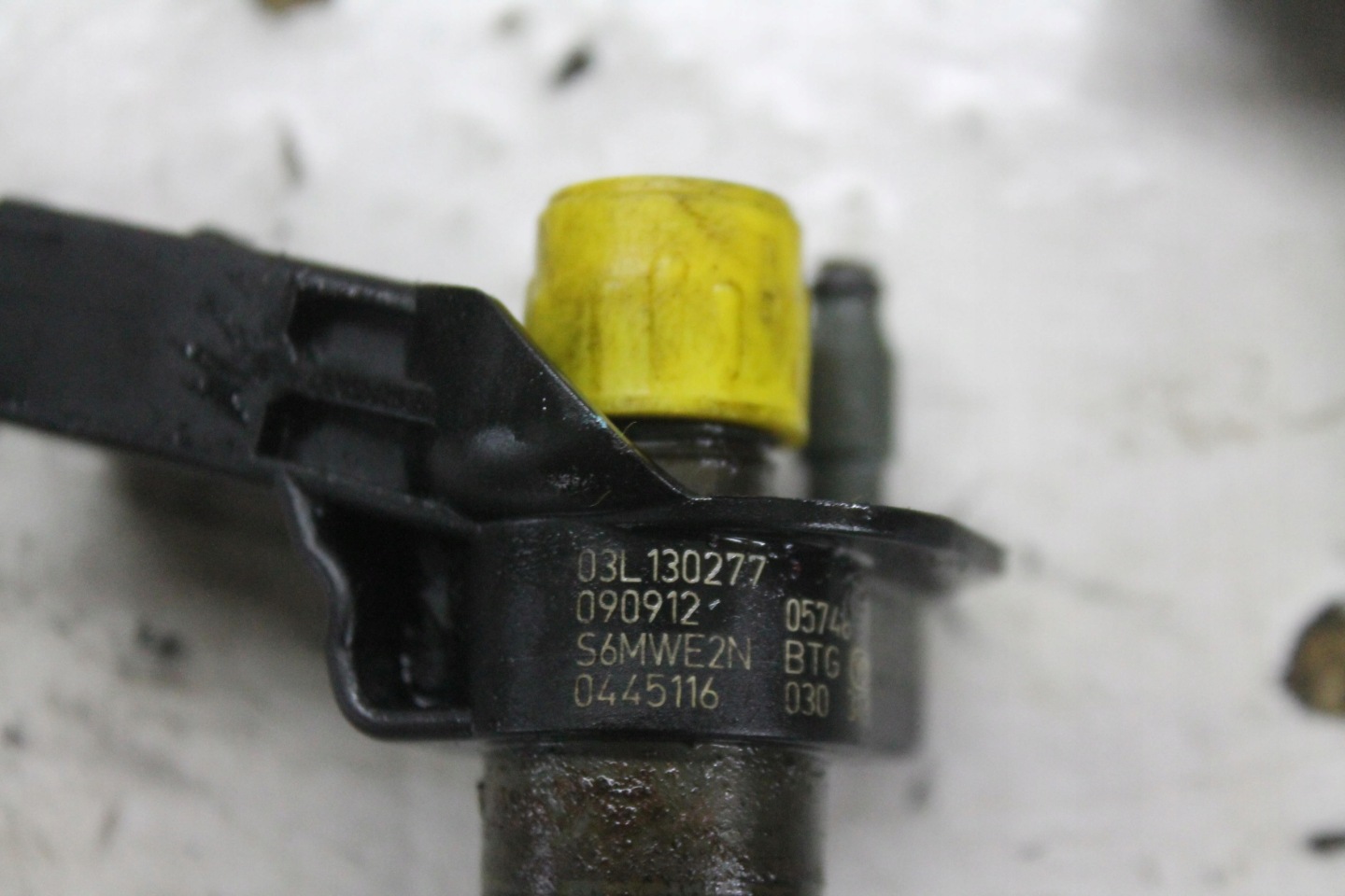 nozzle injector 03L130277 SEAT EXEO 2.0 TDI 08-13