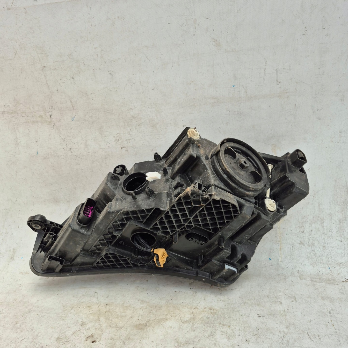 SKODA SUPERB III 3V0 3V1 15- light right front front BI-XENON 3V1941016A