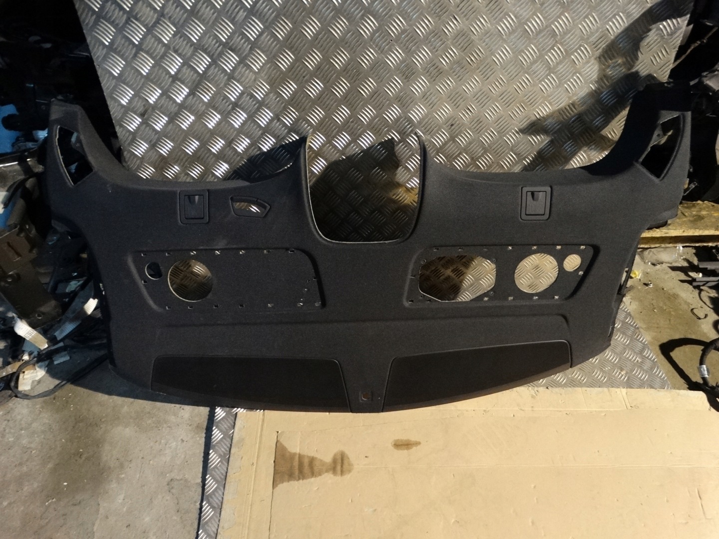 IDEALNA plato rear AUDI A8 D5 4N 1