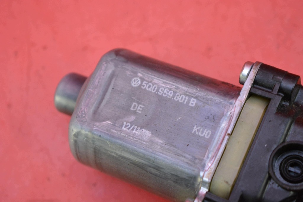 window regulator left front EU 5E0837461 SKODA OCTAVIA 3 III 13-17