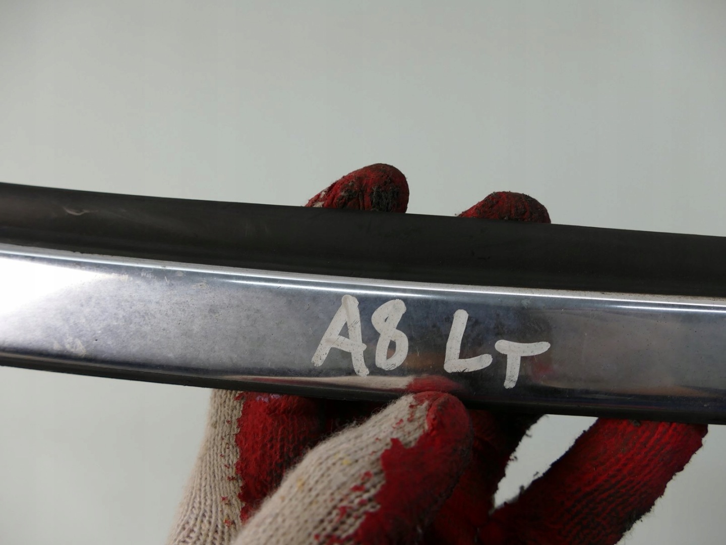 AUDI A8 D2 moulding windows CHROM left rear part