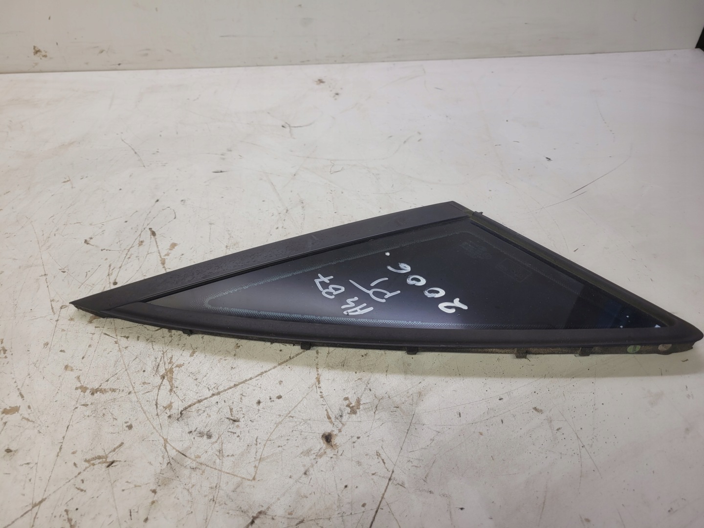 window bodywork AUDI A4 B7 sedan right rear part 2006R