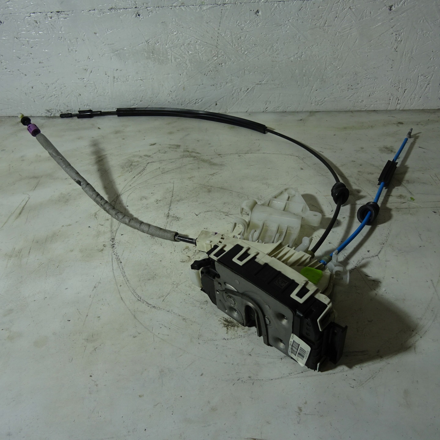 MERCEDES E S212 lock door left rear part
