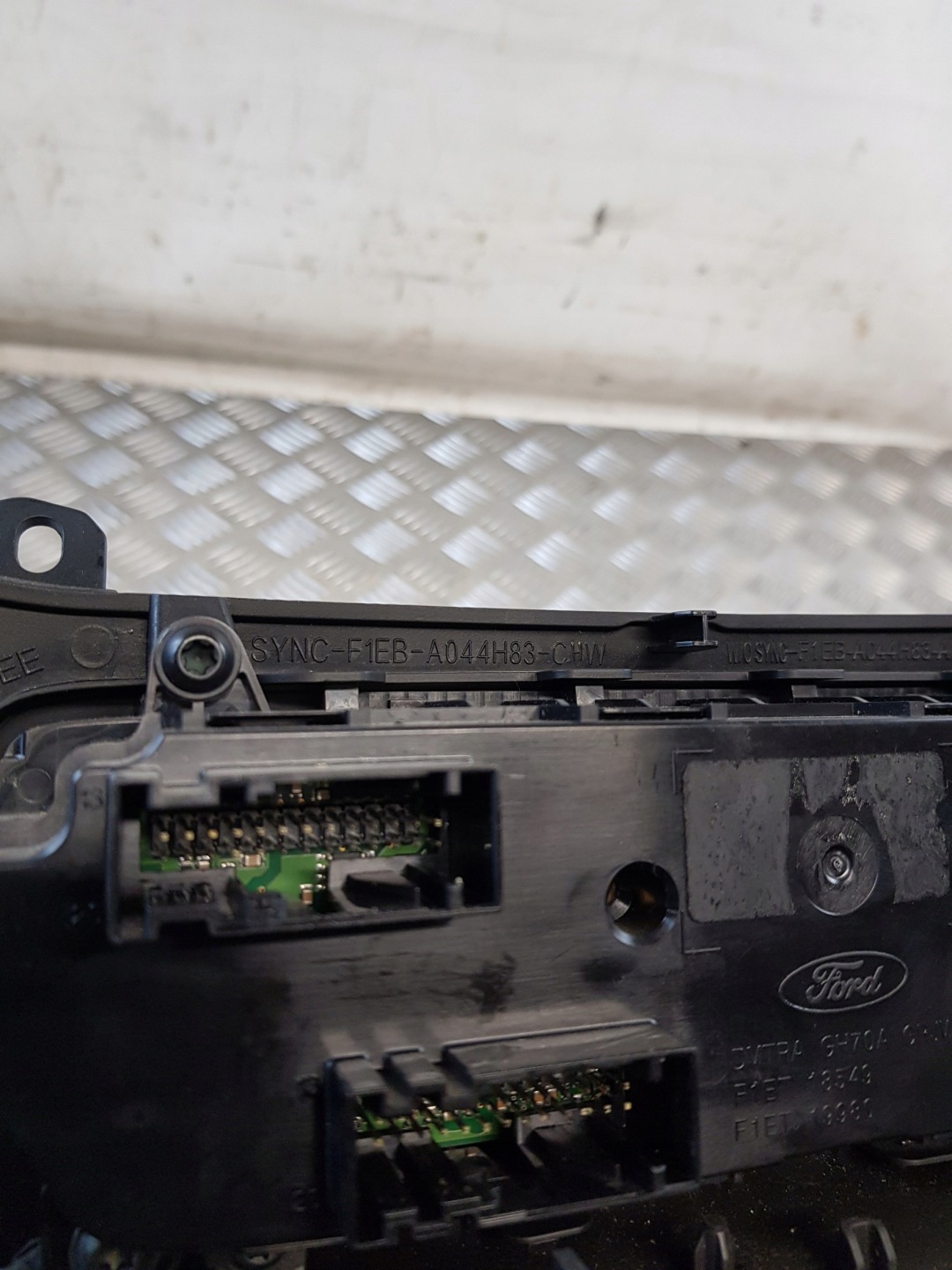 PANEL des lüfters F1ET18549 + TUNEL mitte FORD FOCUS MK3 11R