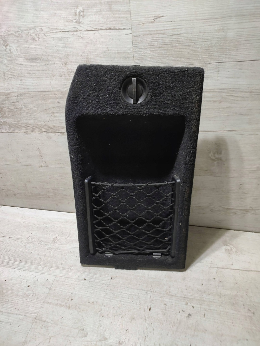 Mercedes-Benz GLK (X204) 2013 rear part left side / upholstery / boot