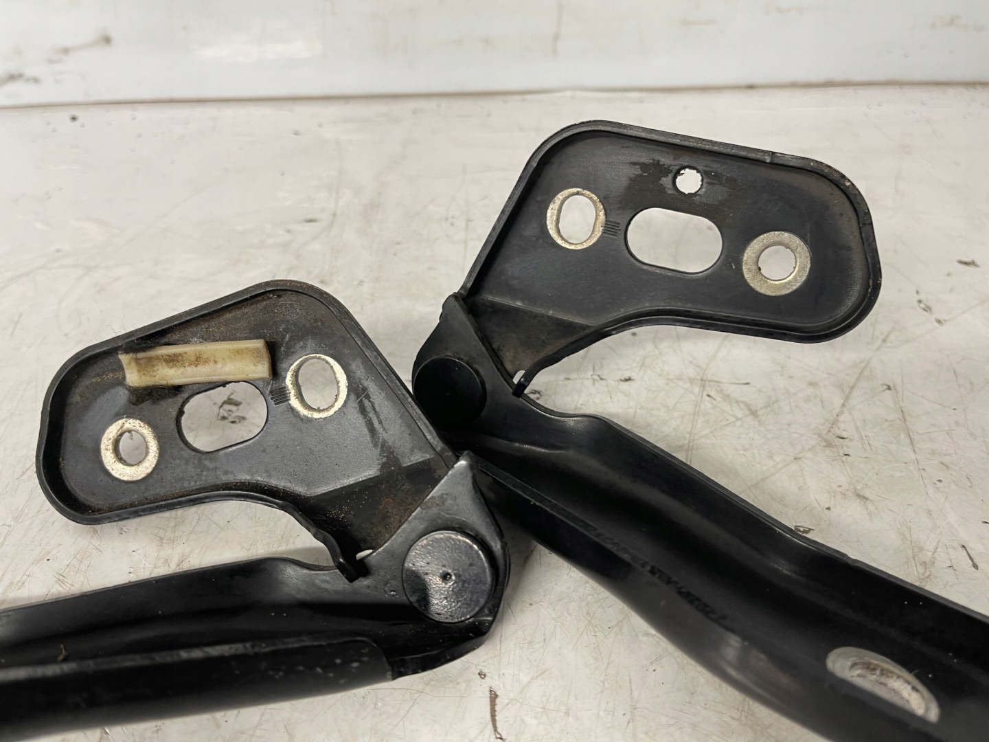 Cerniere cofano AUDI A6 C6 4F0823301 4F0823302 PARA LZ9Y