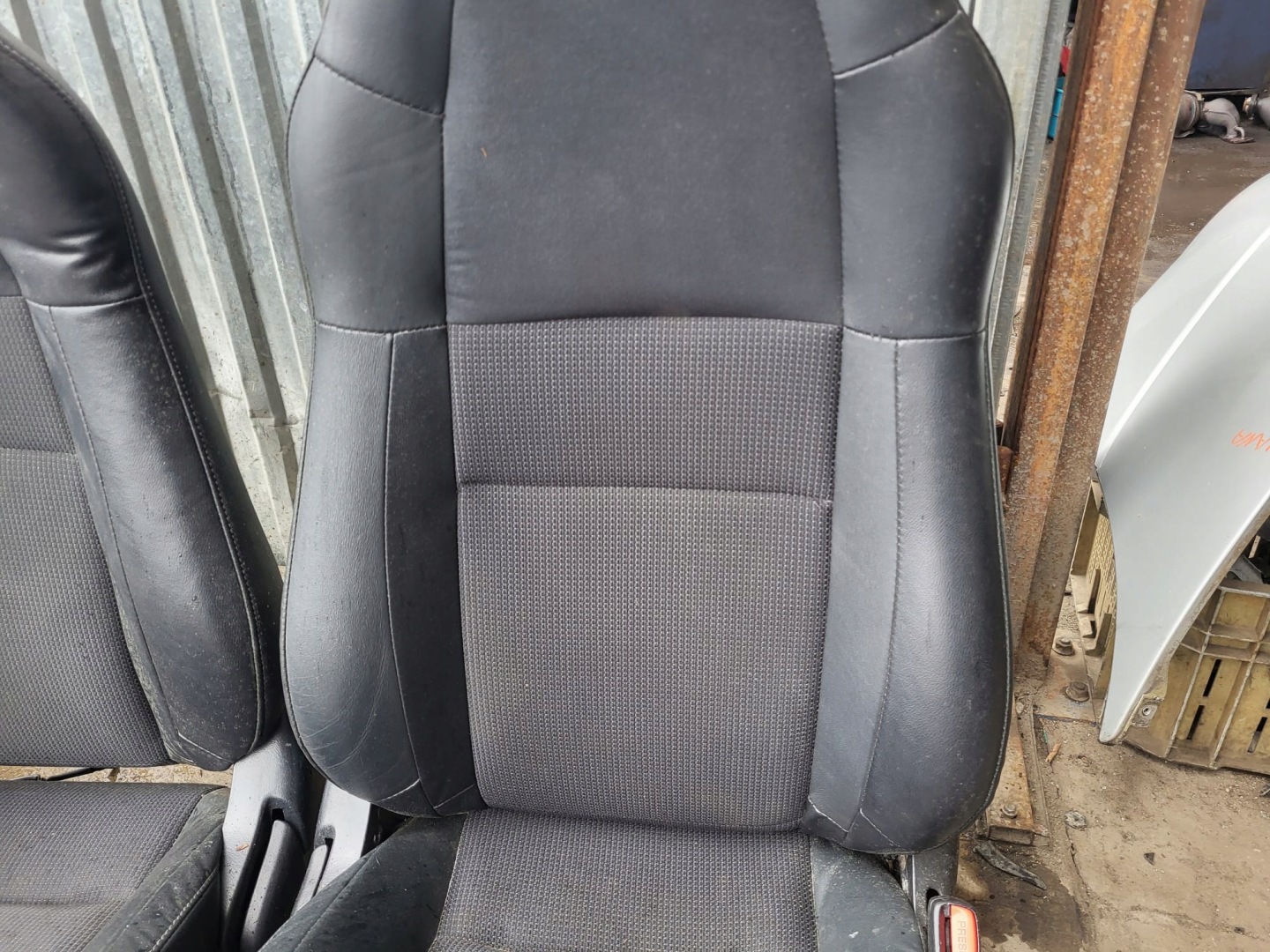 Sitze Sitz vorne TOYOTA MR2 MR-2 ZZW30 POL Leder 99-07