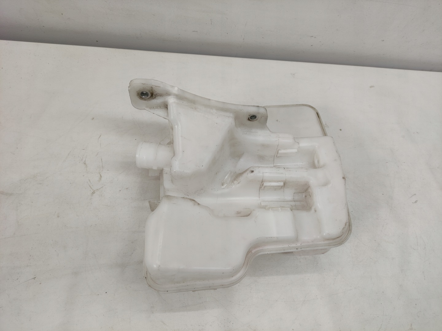 AUDI Q3 2 II 18- 83A washer fluid tank original