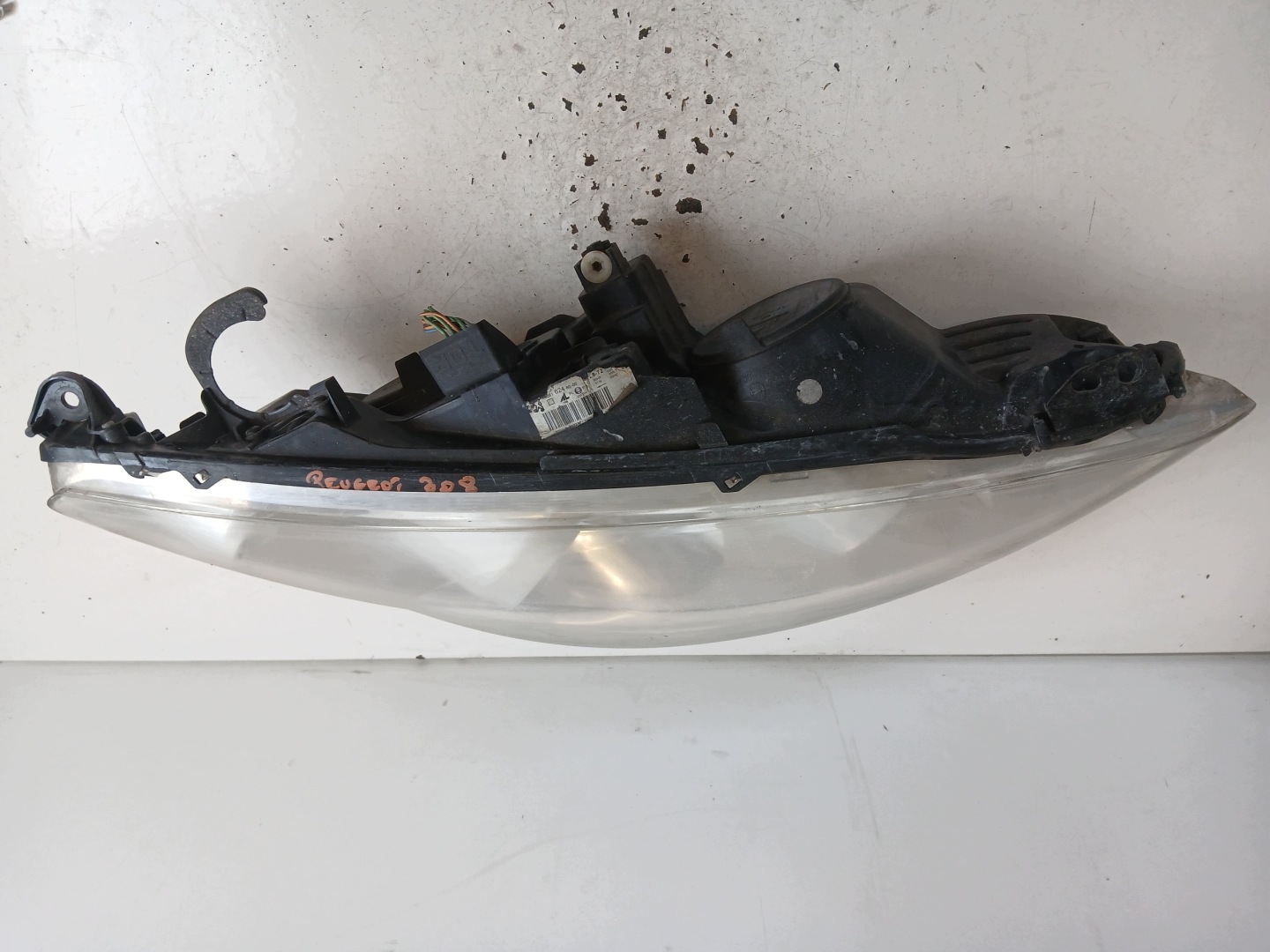 PEUGEOT 308 and light right front 9656162480