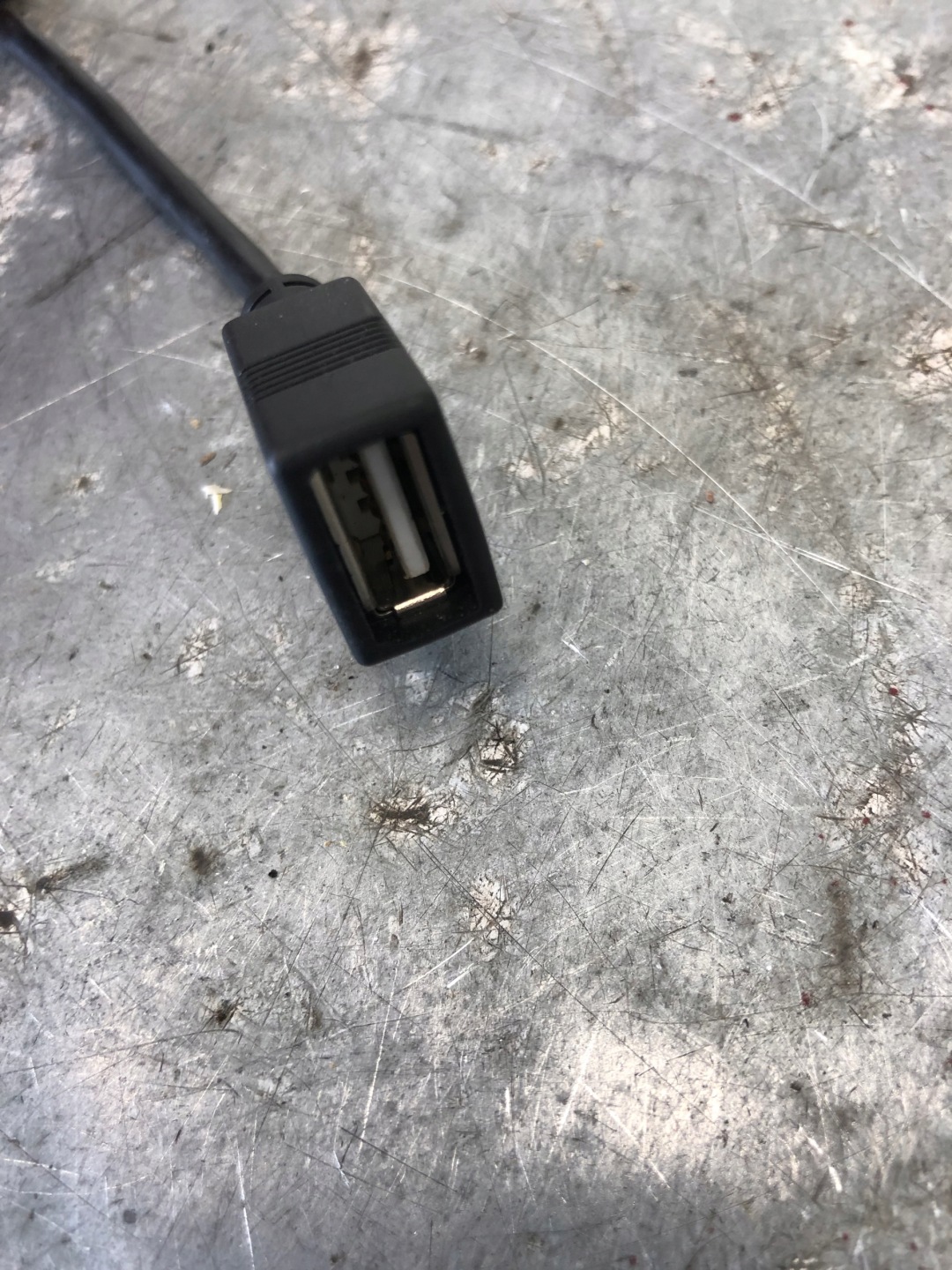 prijenos KABEL USB MERCEDES W204 A0018276704