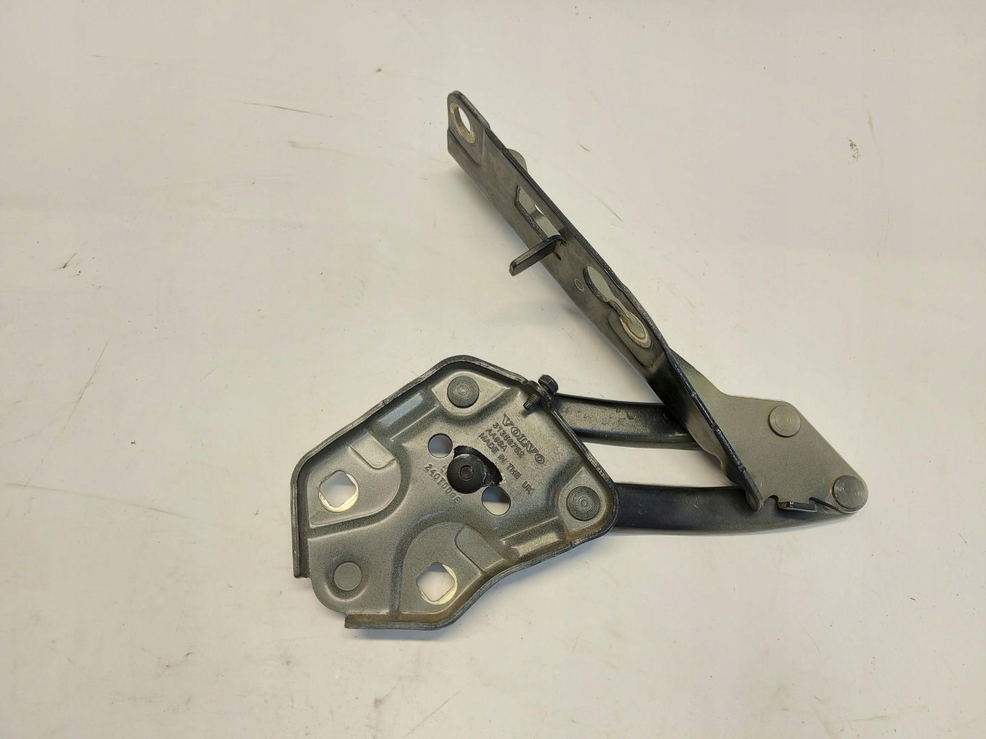 VOLVO XC40 D3 hinge bonnets left 31356752