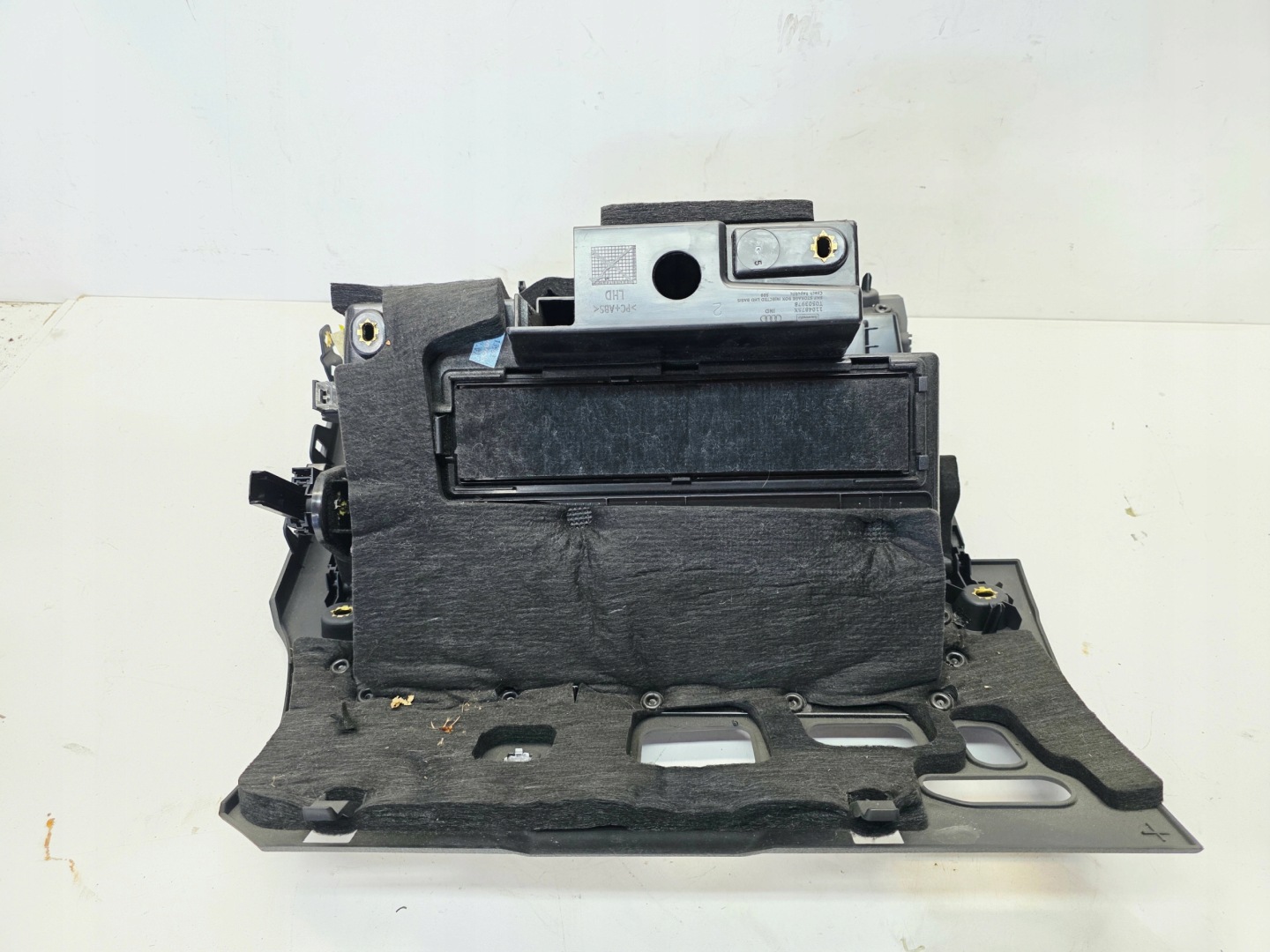 Handschuhfach des Beifahrers AUDI A3 8V 8V1857035A 6PS