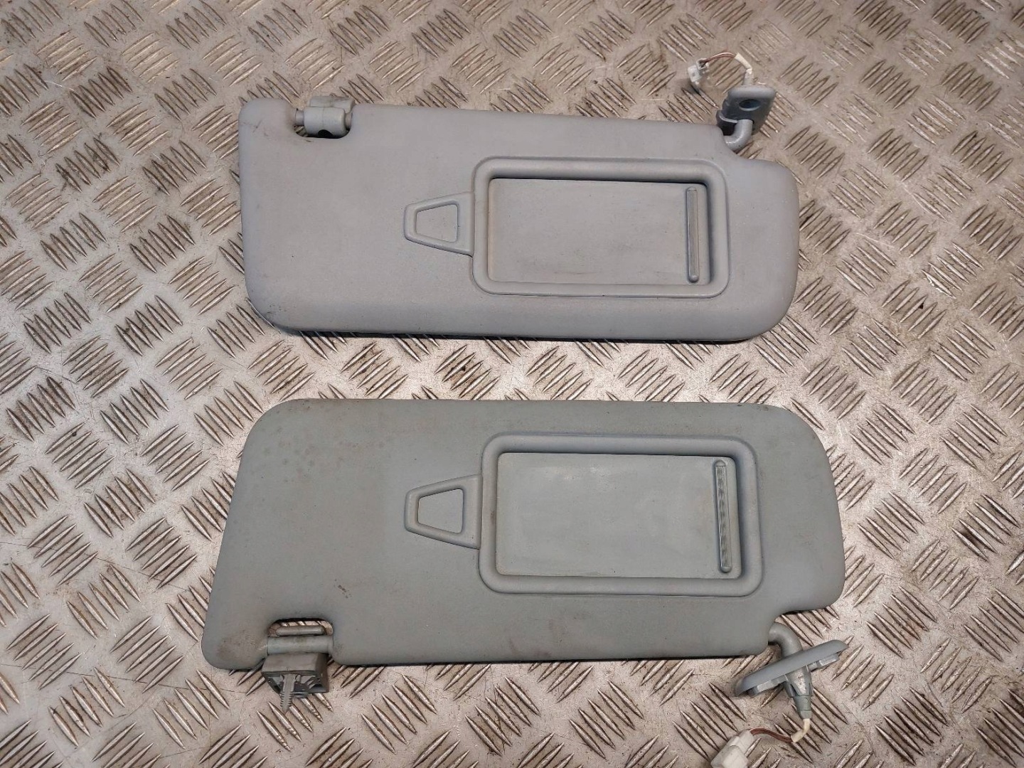 cover PRZECIWSLONECZNA left + right KIA PROCEED and