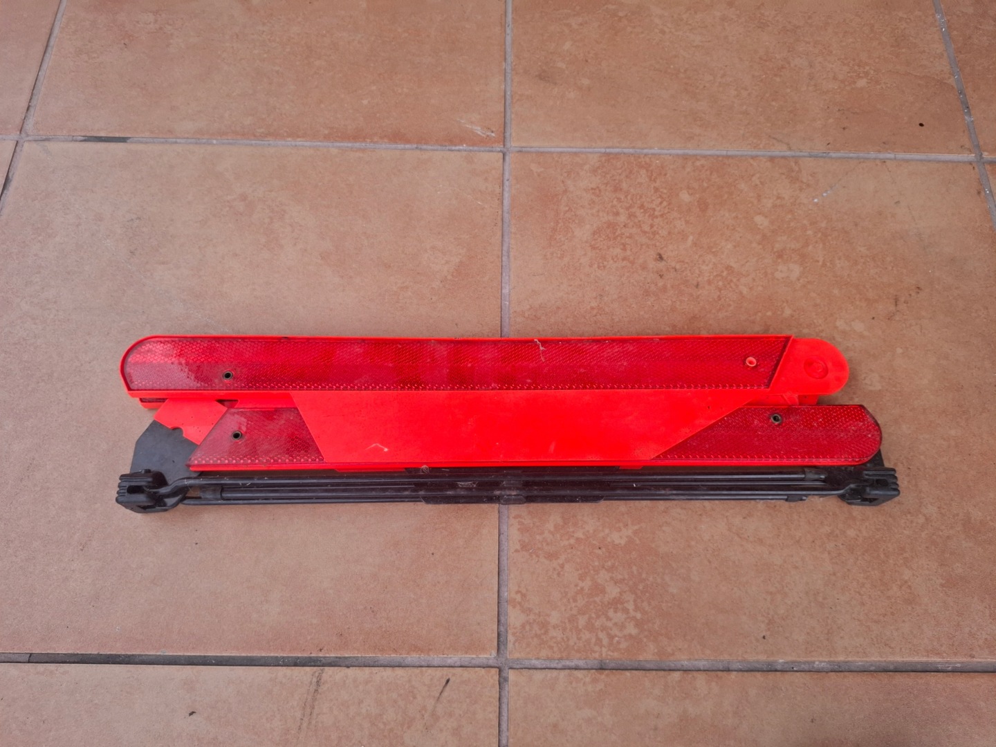 TROJKAT MERCEDES W211 A2118900397