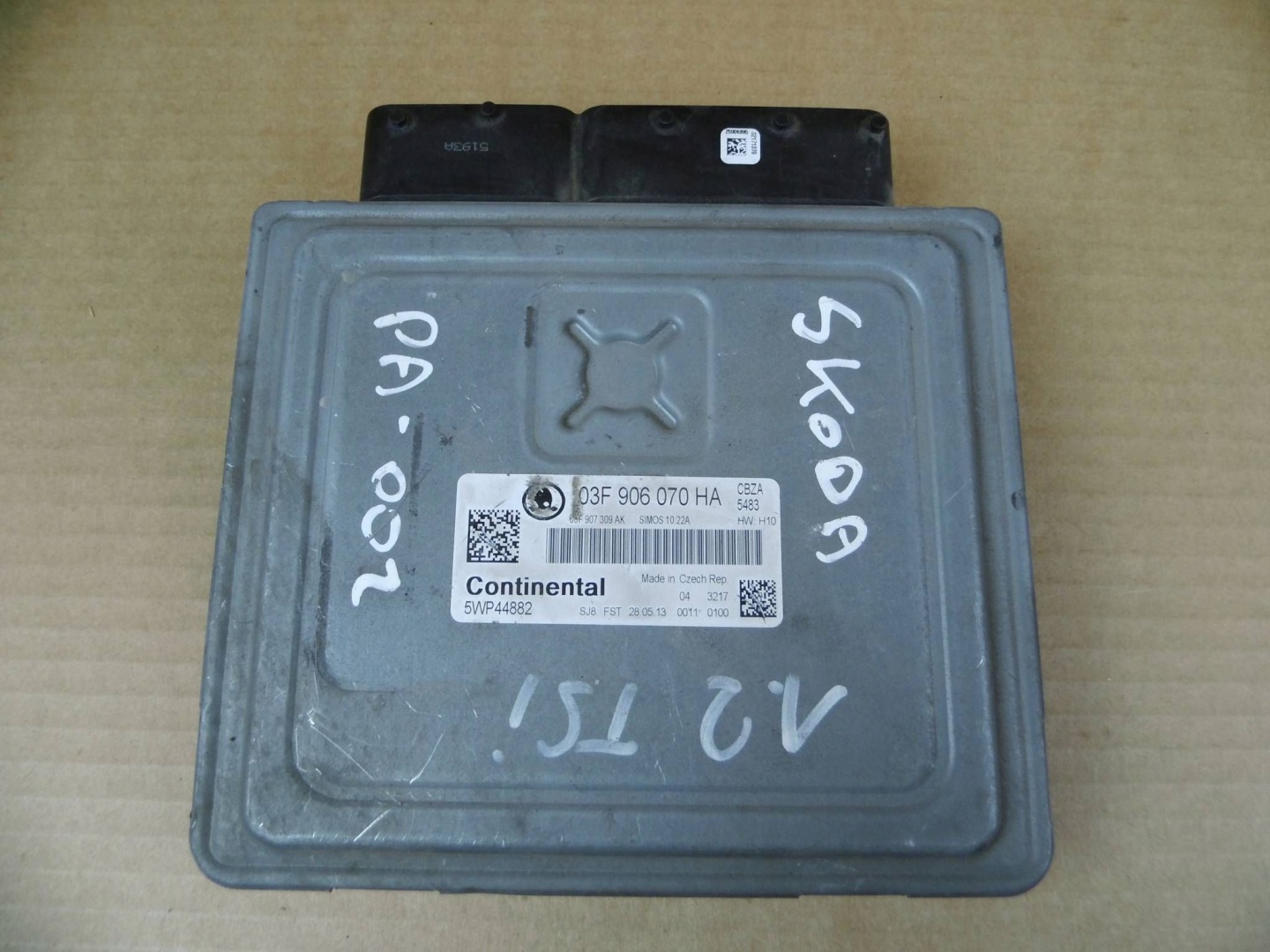 Skoda Rapid 1.2 TSI computer control unit of the engine 5WP44882 03F906070HA
