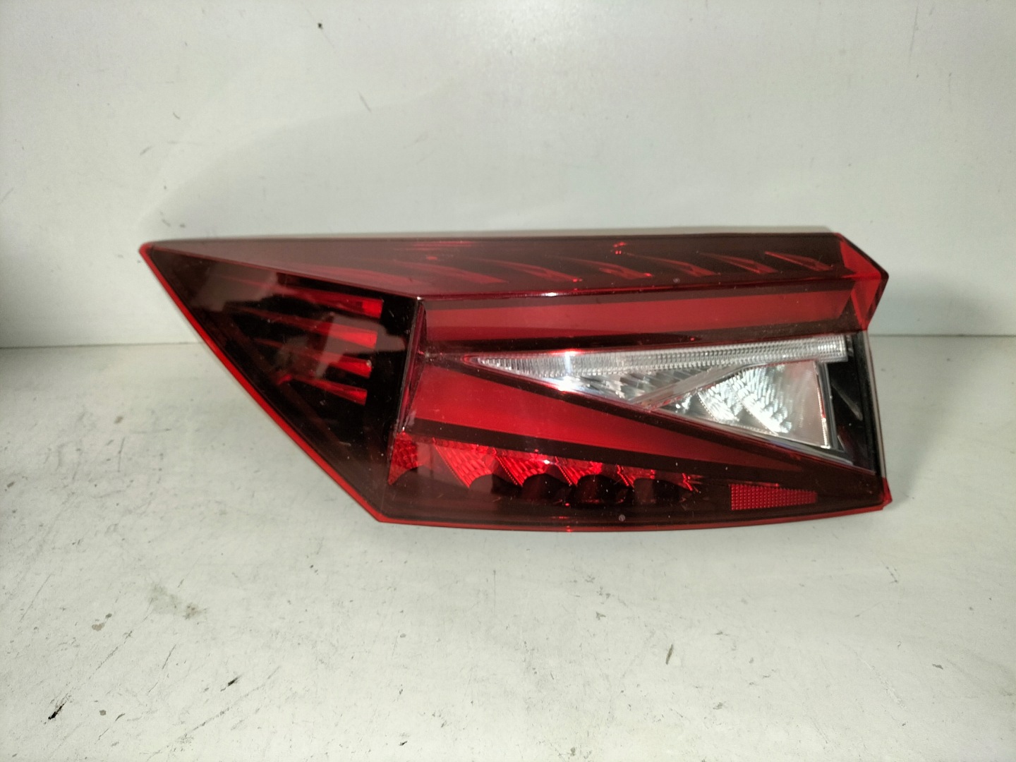 light rear rear part left SKODA ENYAQ 21- LED