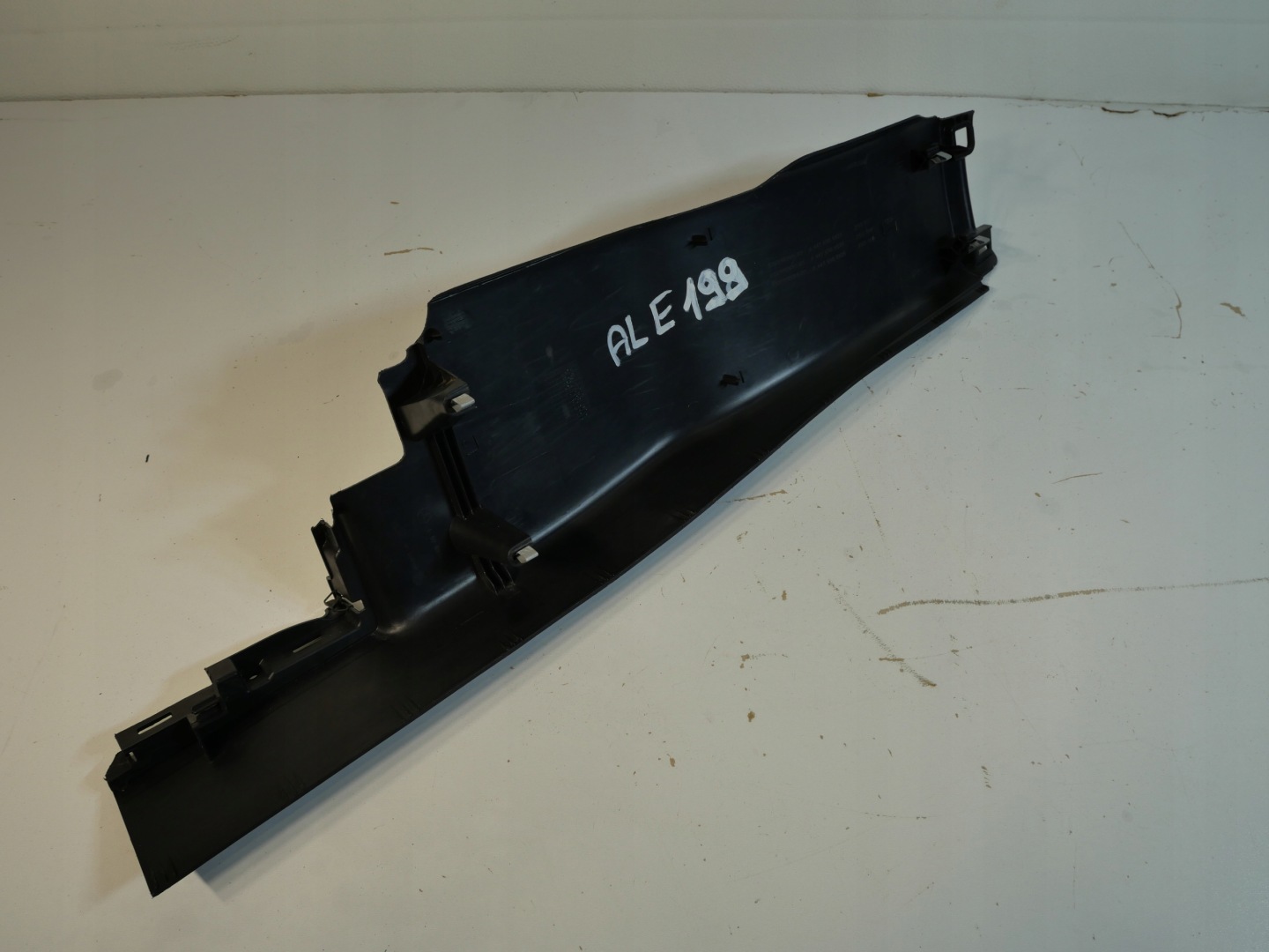 plastic cover pillar right A4476906425 MERCEDES VITO W447