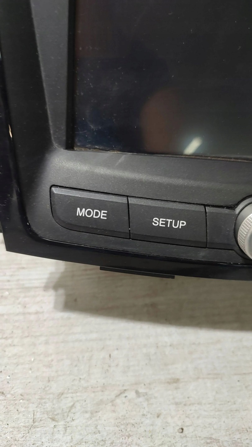 SsangYong Tivoli 2016 Panel / Radio CD/DVD/GPS