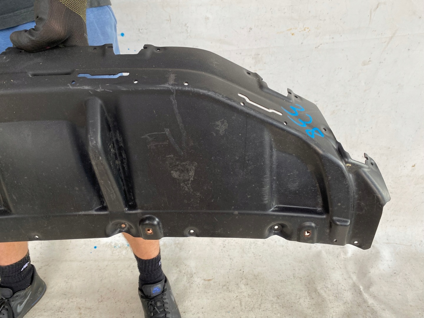 VW AMAROK 1 and 09-16 SPOILER below bumper front 2H0071003A
