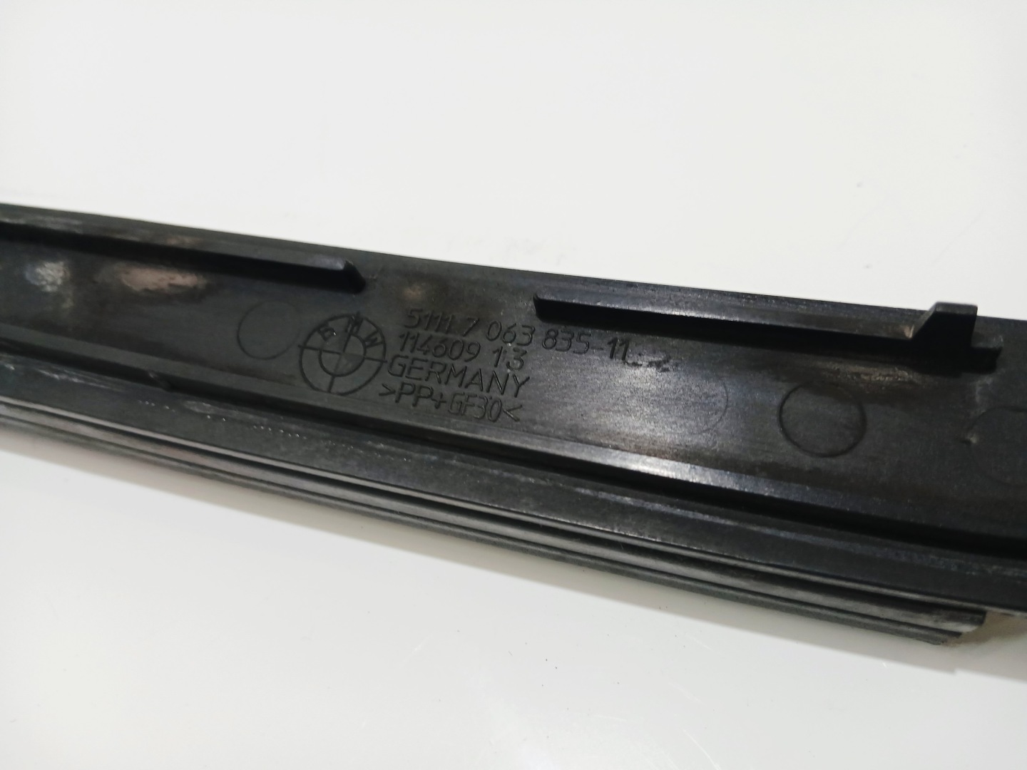 kryt lišta nárazníku předek BMW E60 E61 OE 7063835 (0000461)