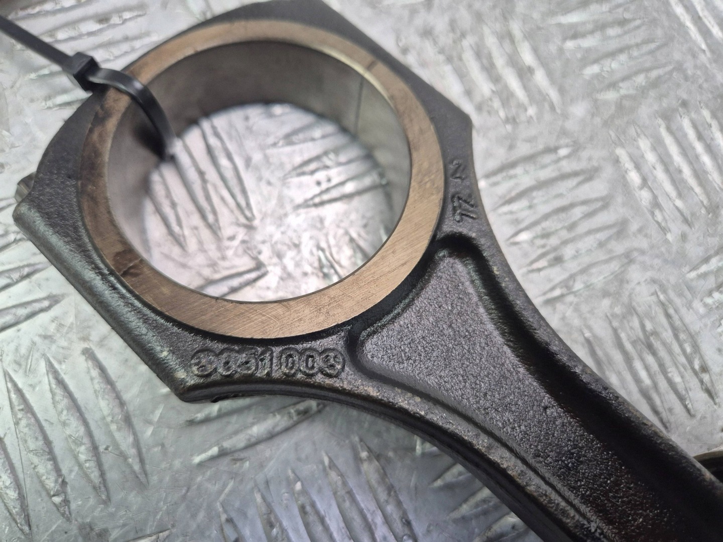 piston with connecting rod Mercedes C220 CDI W204 65100 OM651911