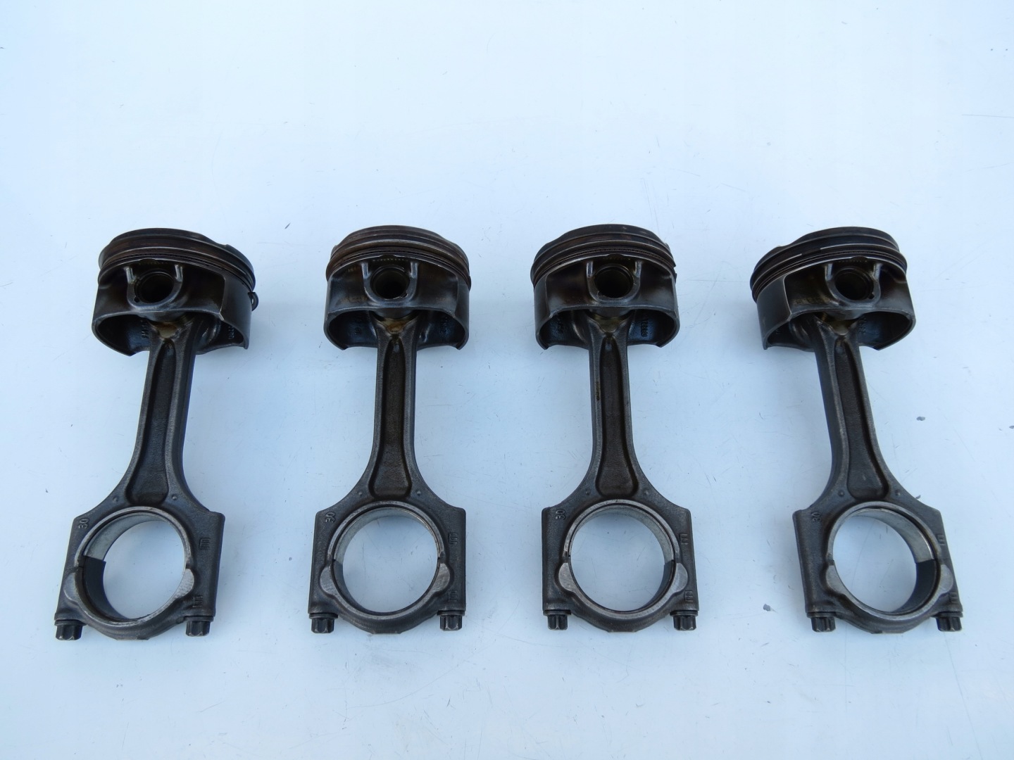 pistone + Biella B4204T7 VOLVO S60 II V60 e XC60 e 2.0 T5
