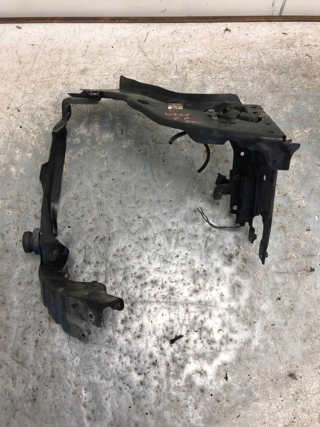 holder supports impact sensor right front MERCEDES W211 A0028202726