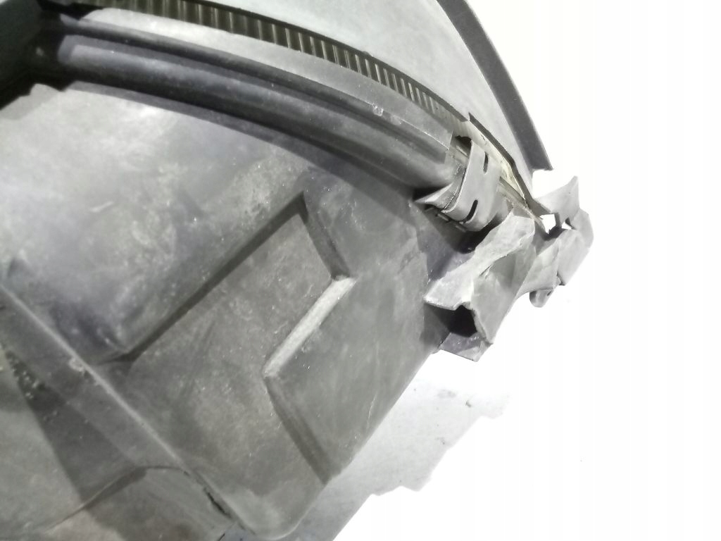 Volvo S80 and light left front front EU