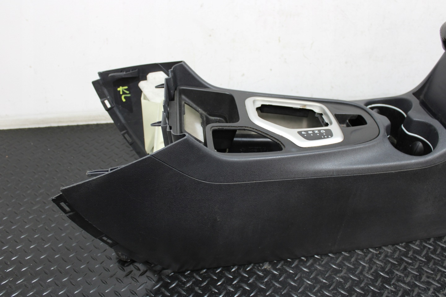 TUNEL mitte Armlehne JEEP CHEROKEE KL