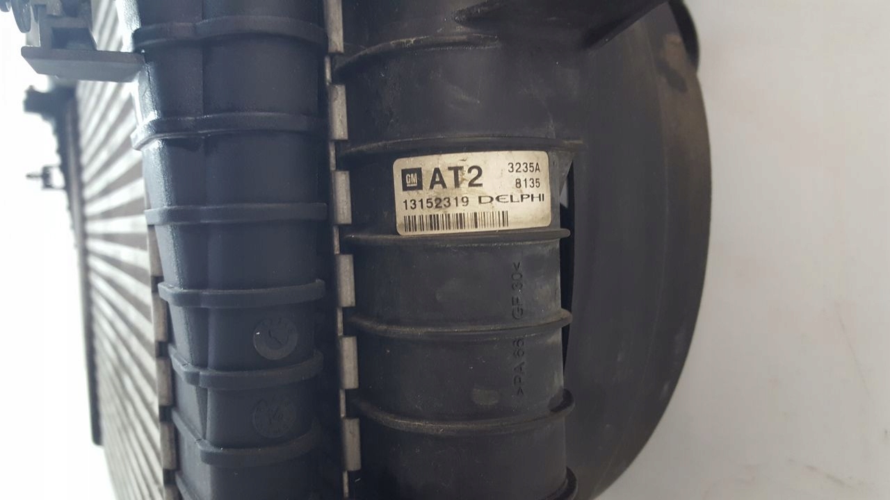 chladiče ventilátor Opel Astra H 2,0T benzín