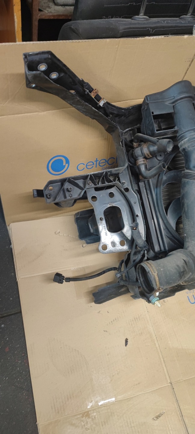 VW GOLF V 5 HB front body wall front pillar radiator kpl. 2.0 FSI