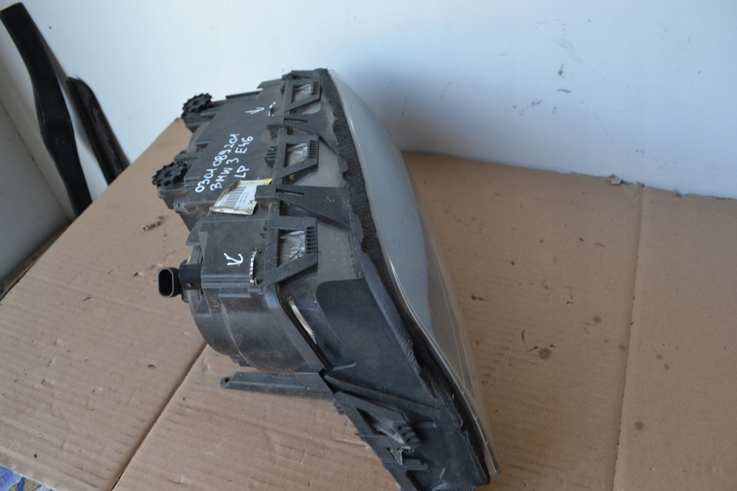 light REFLEKTORLEWA front BMW E46 3 0301089201