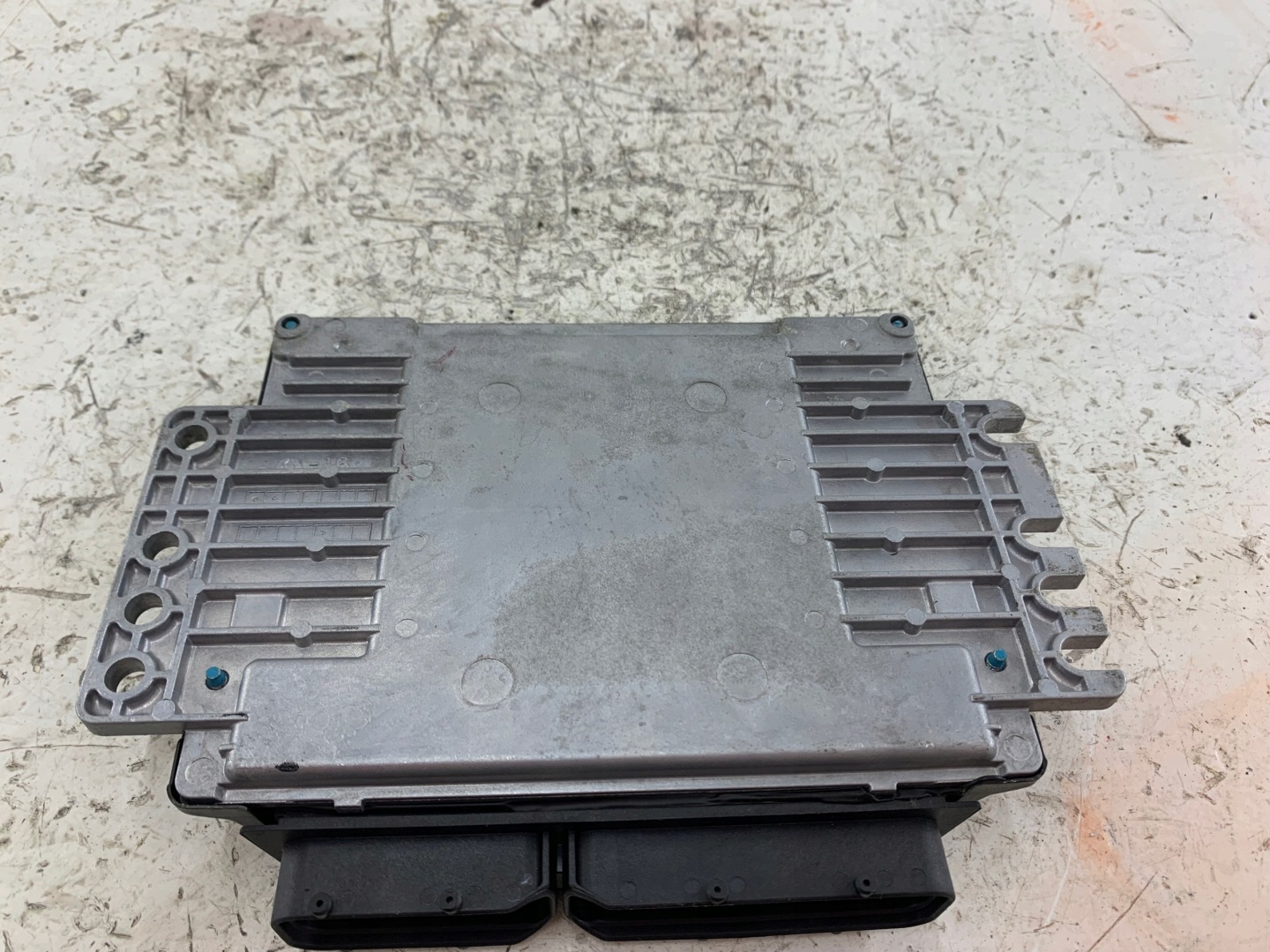 NISSAN PRIMERA P12 1.8 unité de commande électronique uce moteur MEC37-030