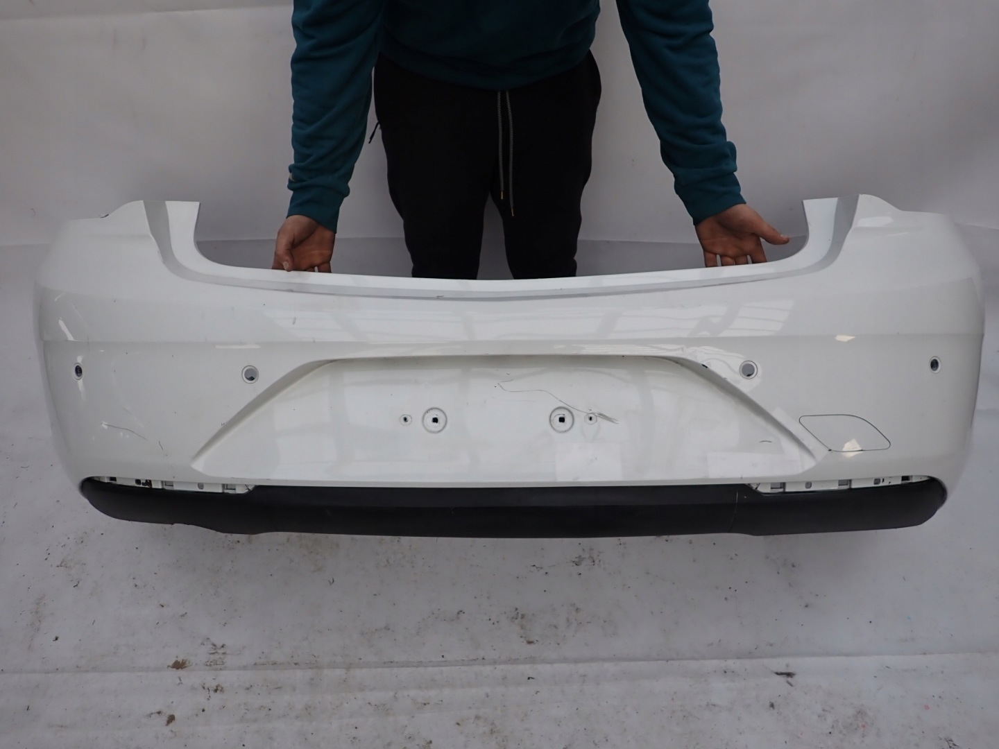 OPEL INSIGNIA B sedan HB 17-20 bumper rear part 4XPDC