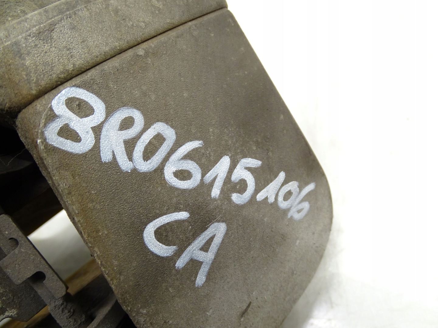 caliper brakes right AUDI A7 A6 Q5 8R0615106CA