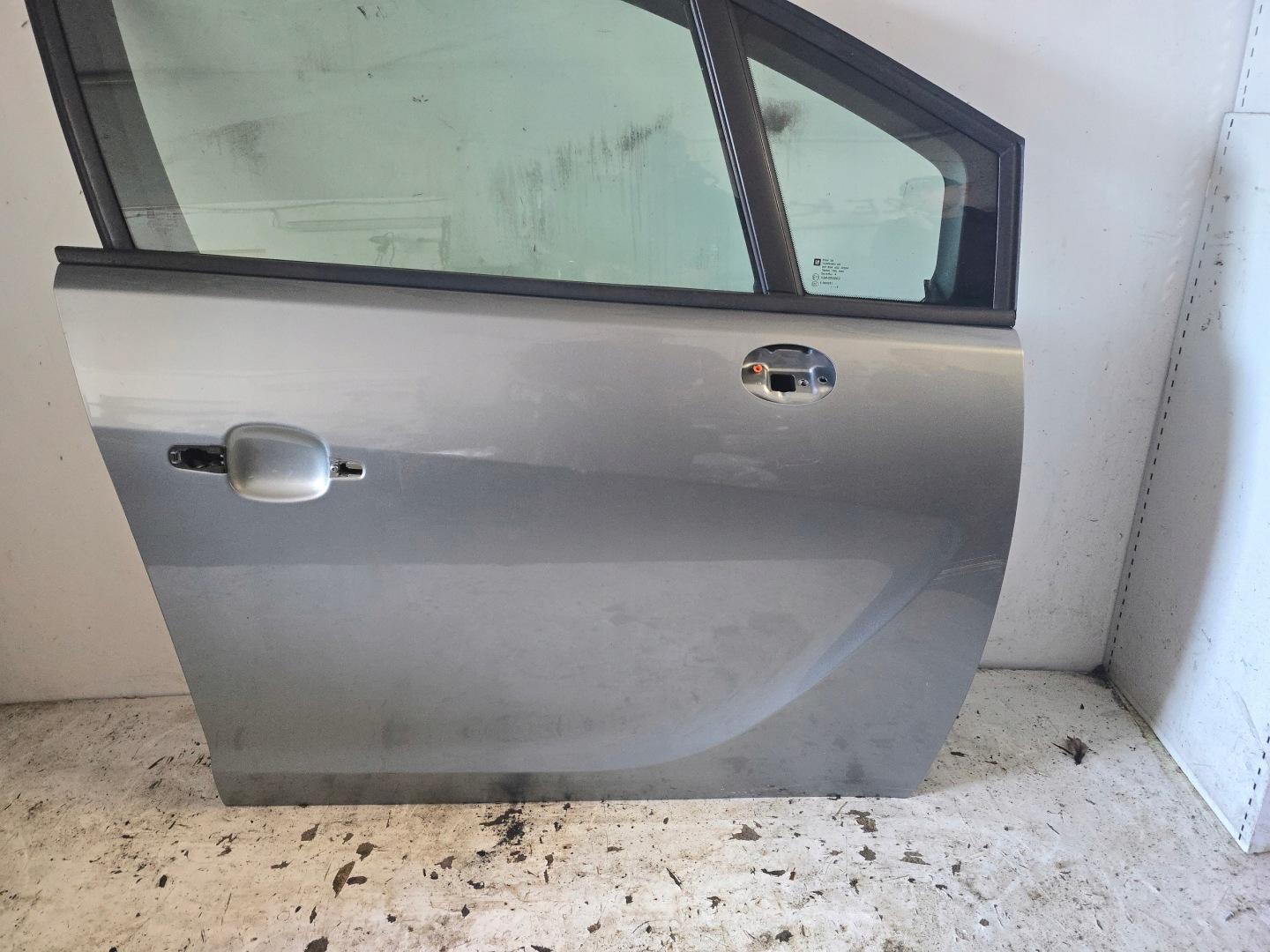 OPEL MERIVA B door right front right front Z179