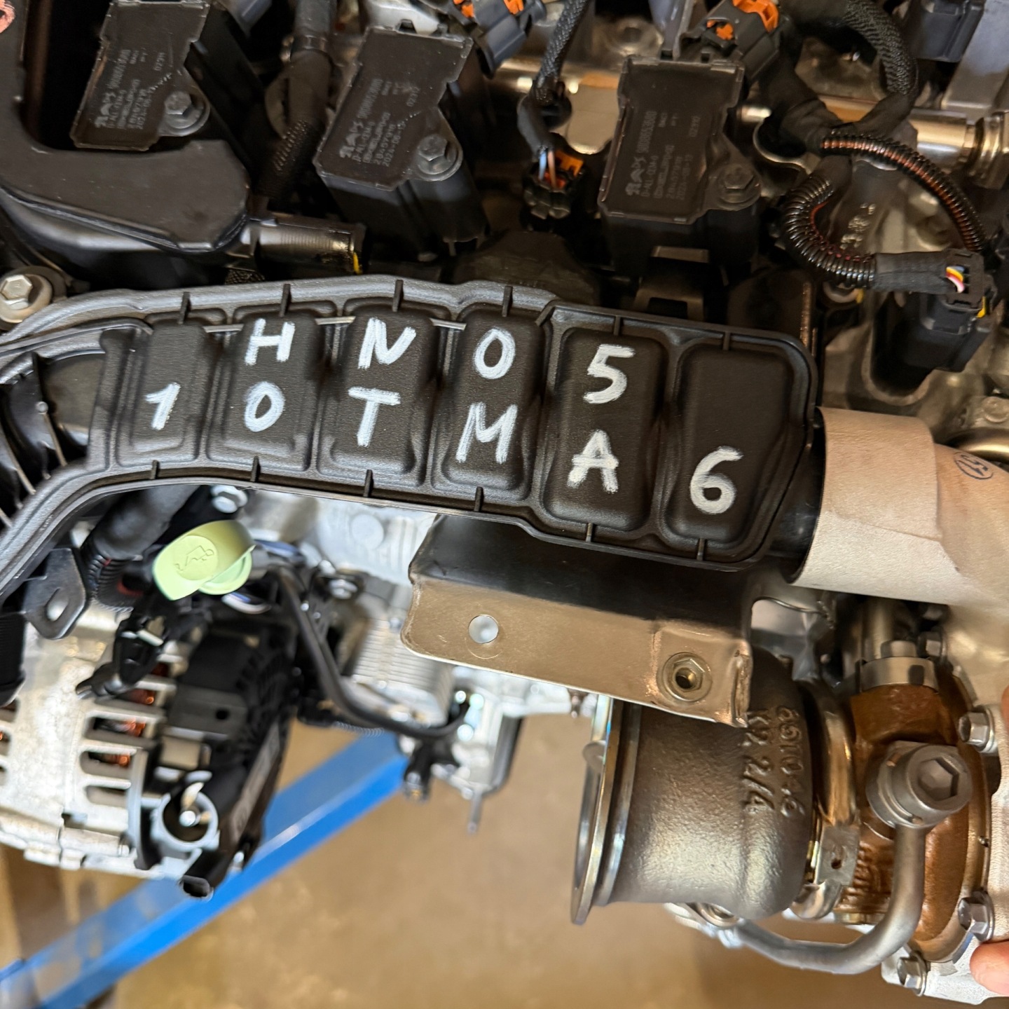 engine ENGINE MOTOR complete PEUGEOT 2008 PEUGEOT 3008 1.2 THP HN05 10TMA6