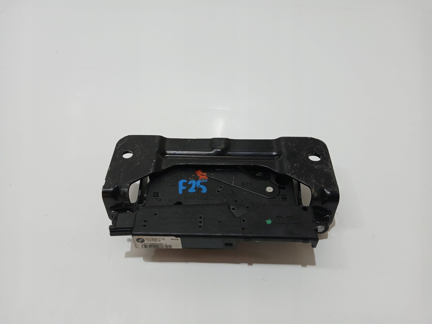 lock bonnet boot BMW X3 F25 OE 7233025