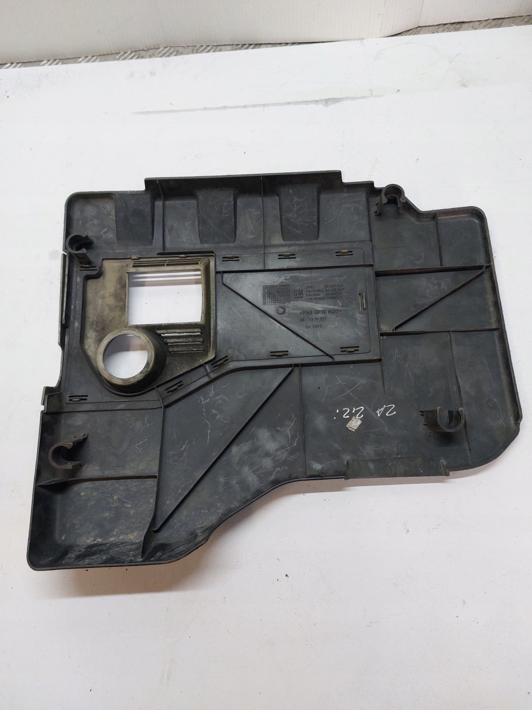 Abdeckung Blende Abdeckung DES MOTORS OPEL 2.2 90537947