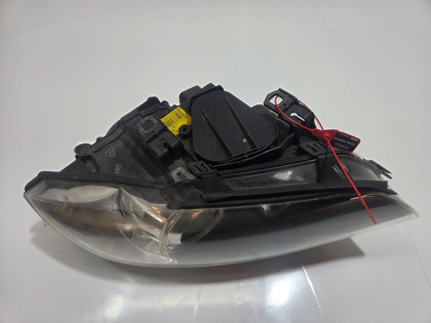 far desna prednja BMW E93 7162130