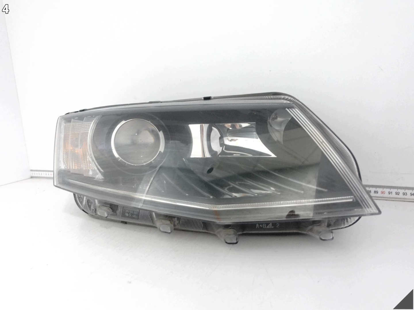 SKODA OCTAVIA III 5E1 12-16 light HEADLIGHT XENON + LED right front EUROPA