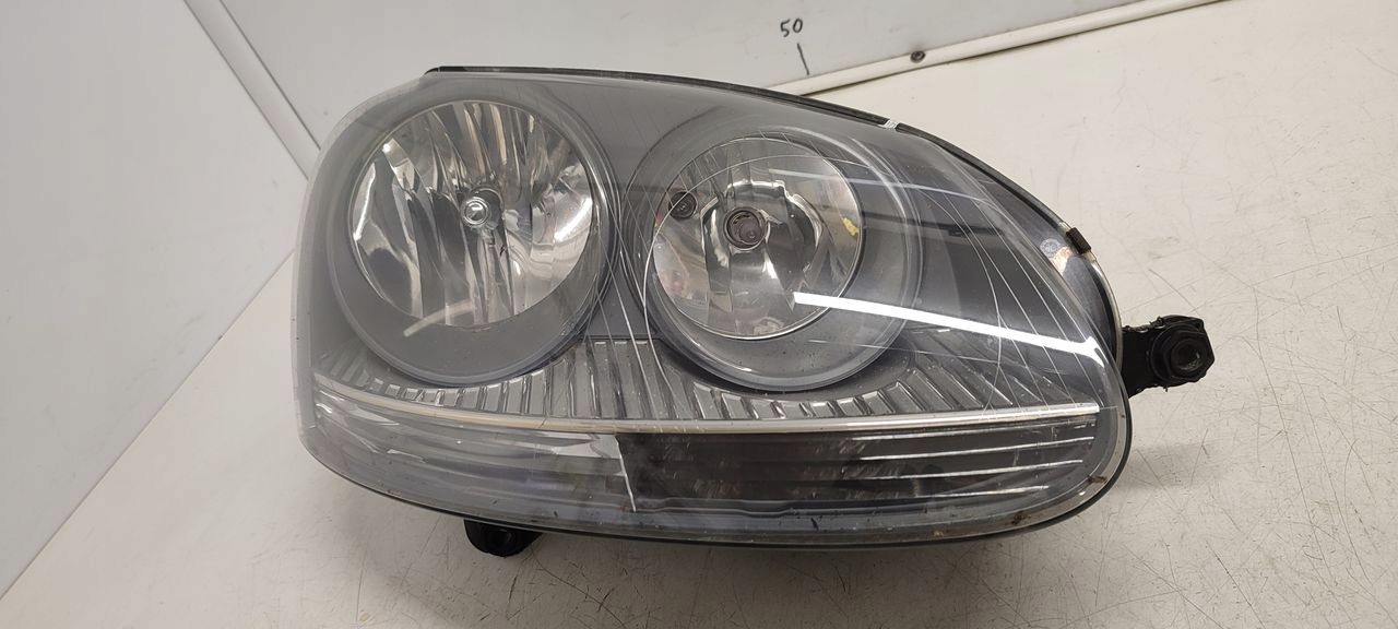 light front front right VW Golf V