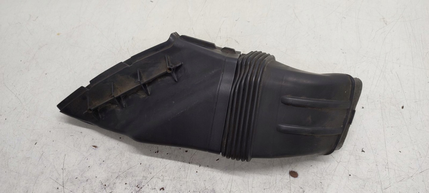 tube intake drain pipe intake air Audi A6 C6 2,4 V6
