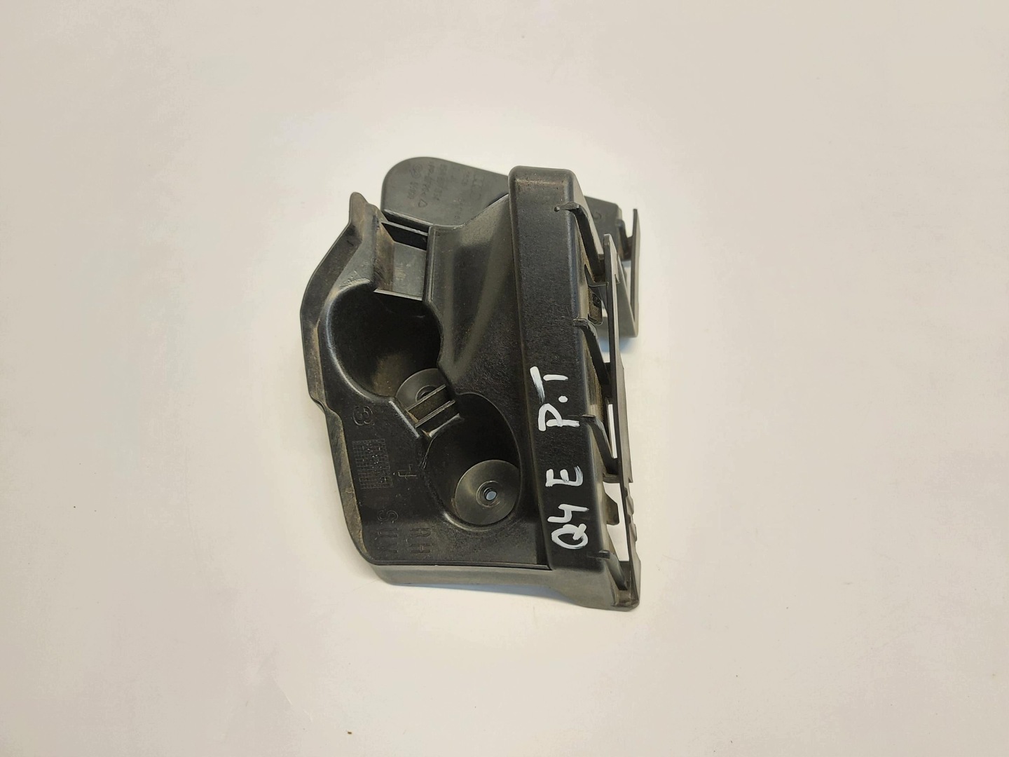 Audi Q4 89A 45 E-TRON , SUV, 2023 bumper bracket right rear part 89A807394